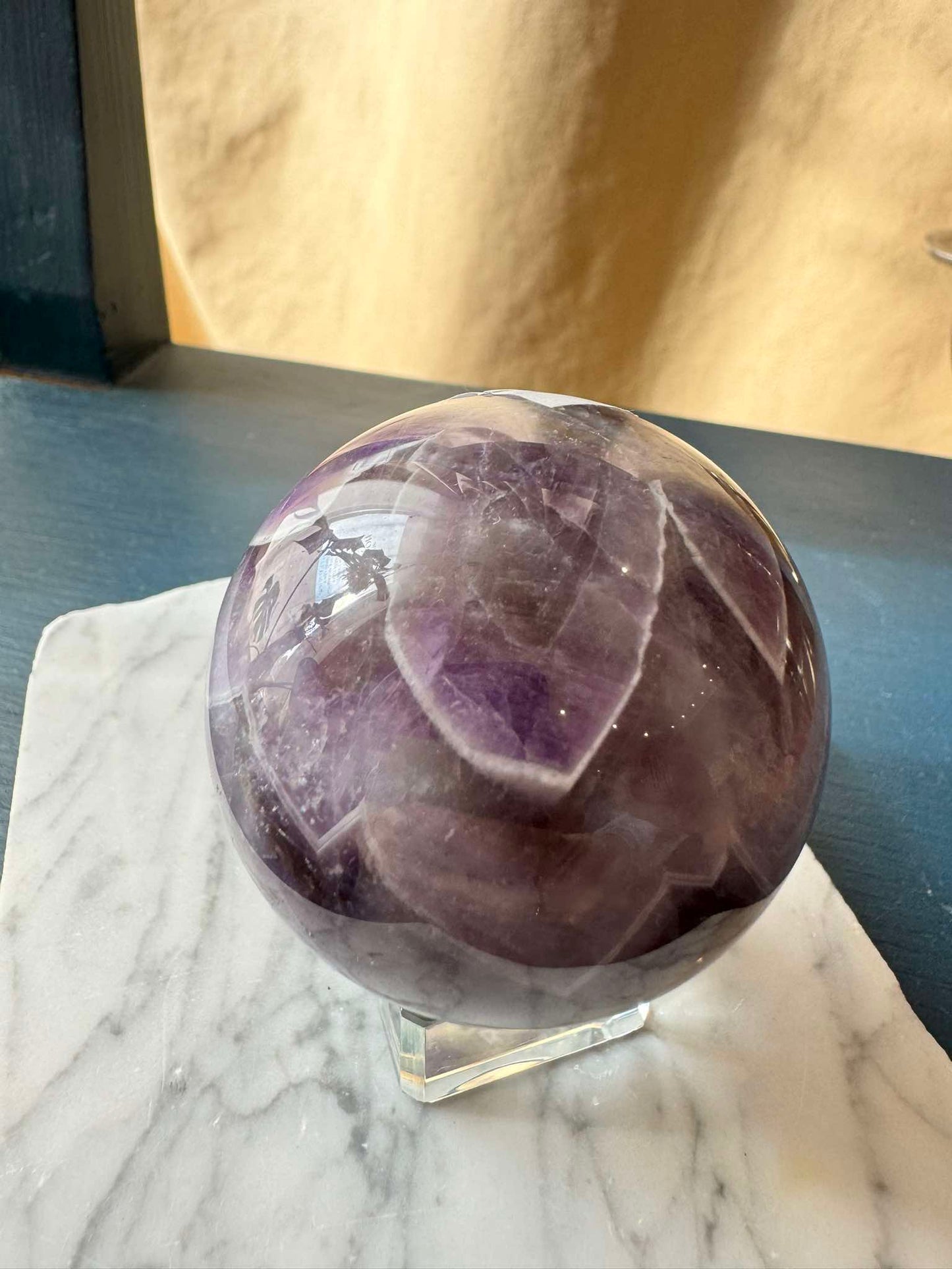 Amethyst Sphere ( 236 g)