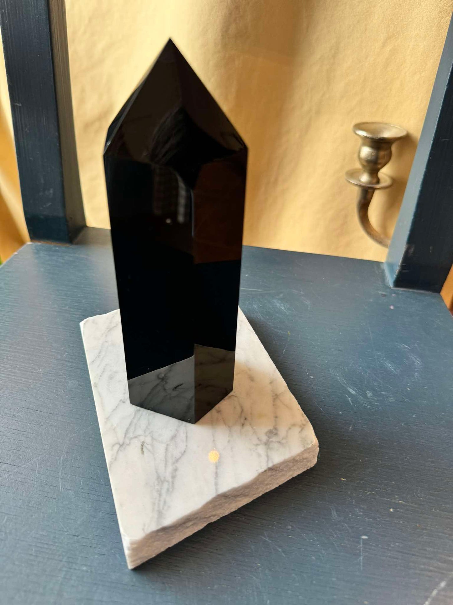 Obsidian Tower (794 g )