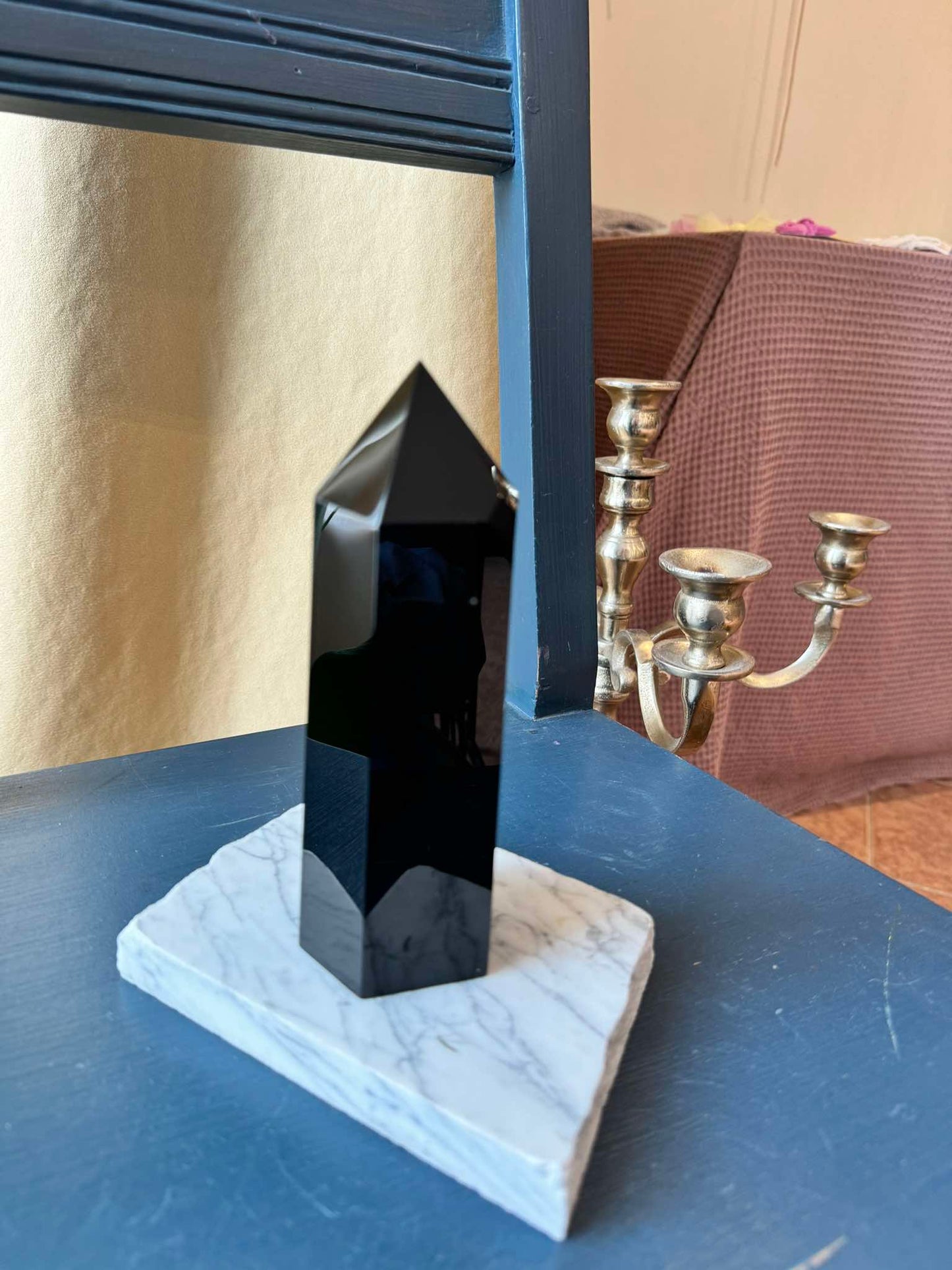 Obsidiāna tornis (794 g)