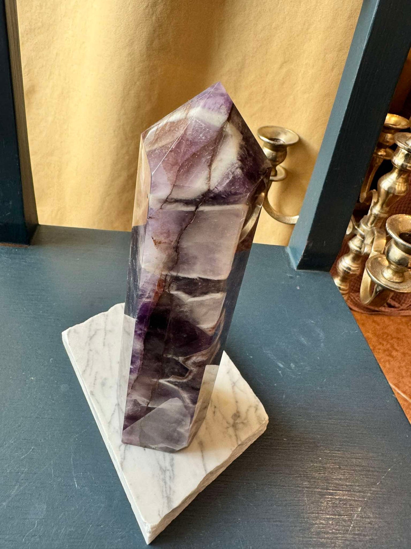 Amethyst Tower ( 1142 g)