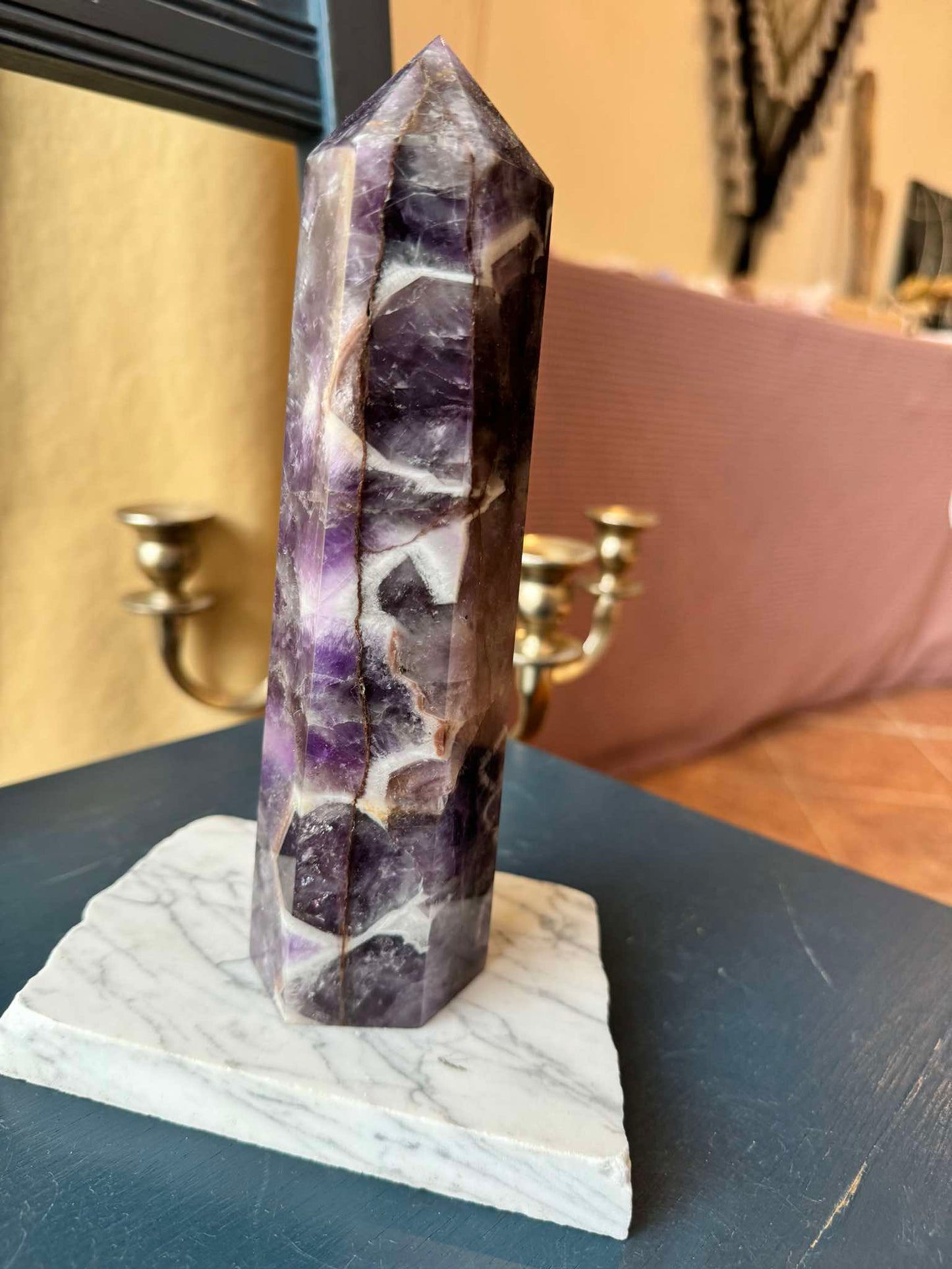 Amethyst Tower ( 1142 g)