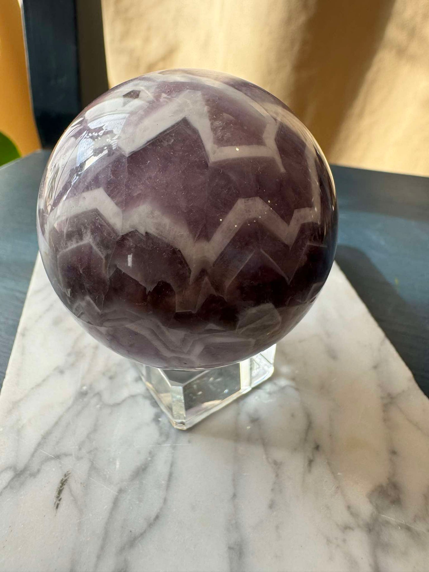 Amethyst Sphere ( 263 g)