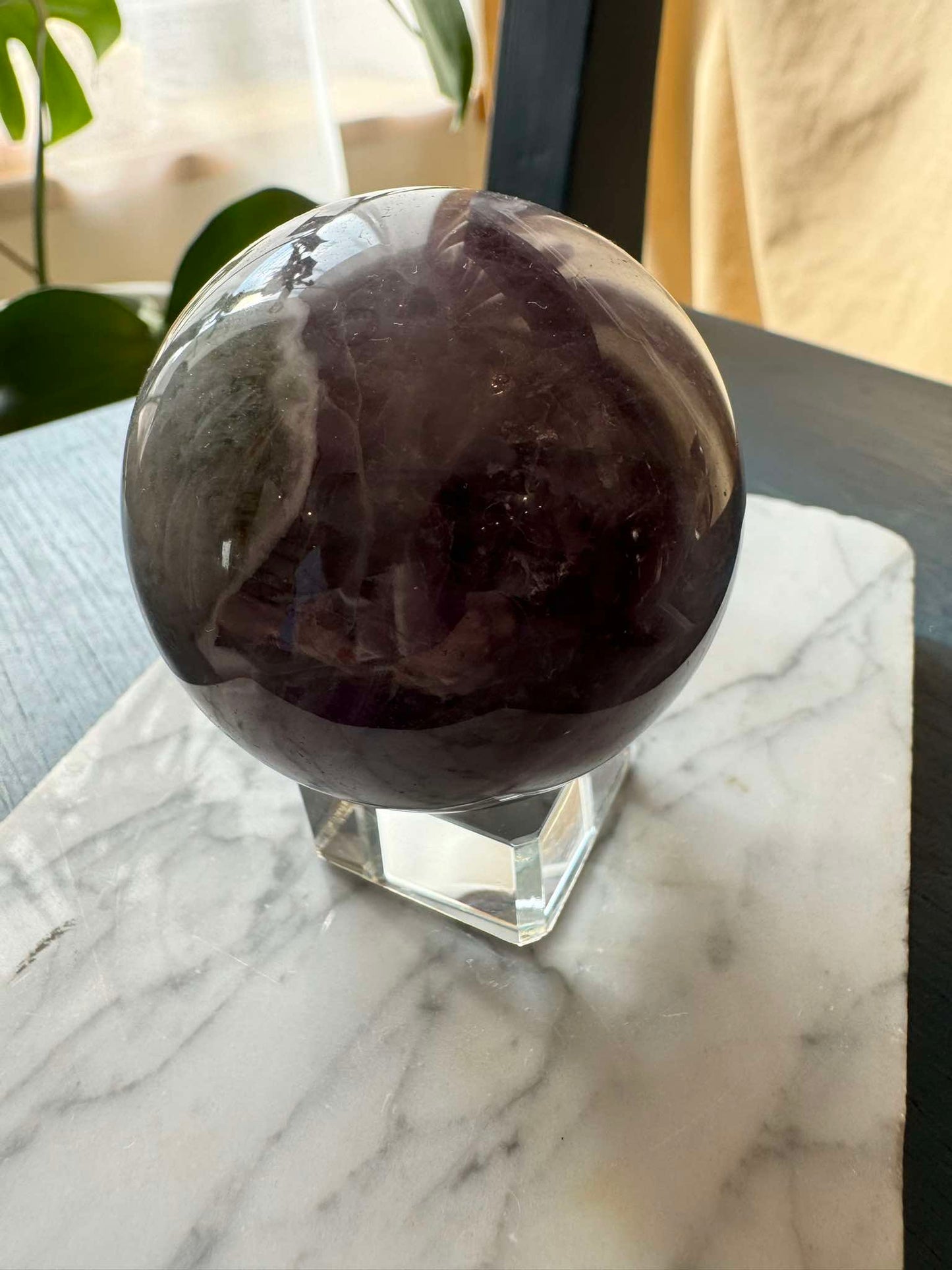 Amethyst Sphere ( 236 g)