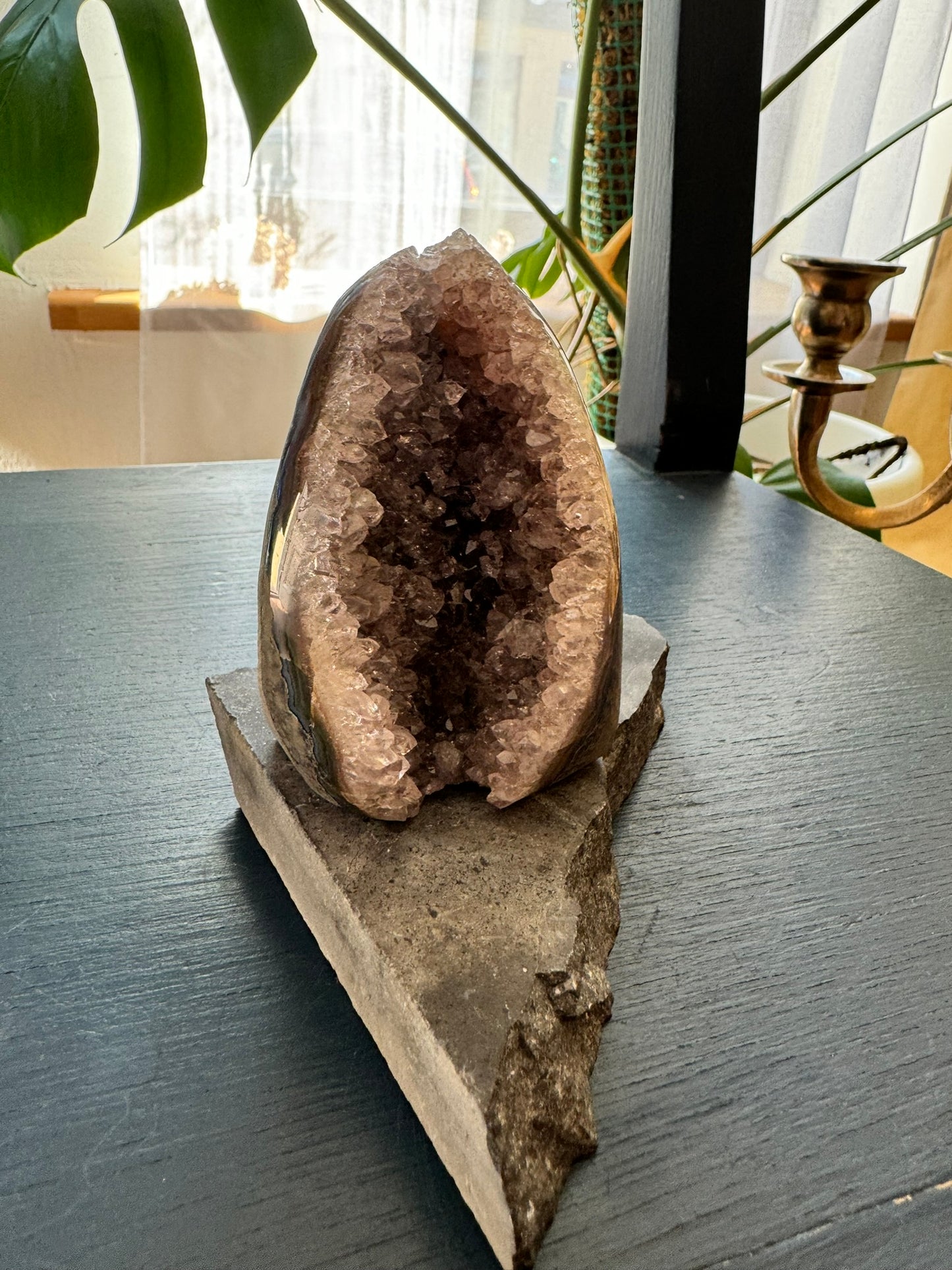 Amethyst Geode (329 g)